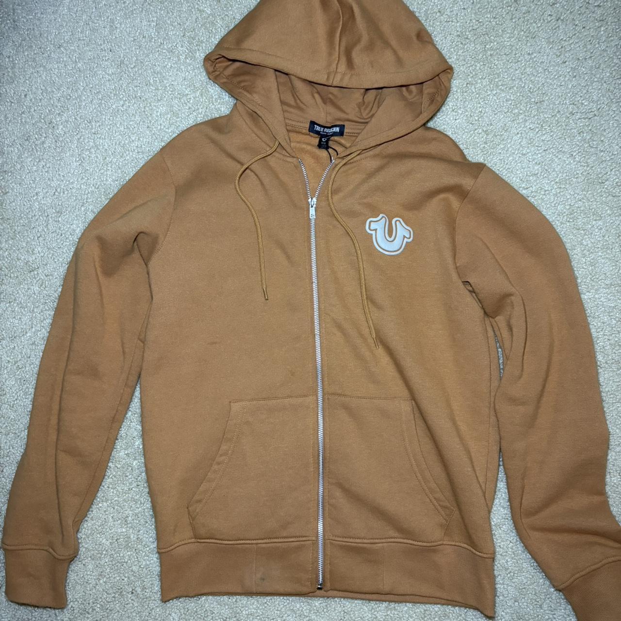 item listed by diego_resellz