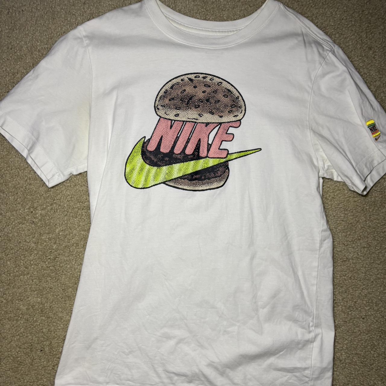 item listed by diego_resellz