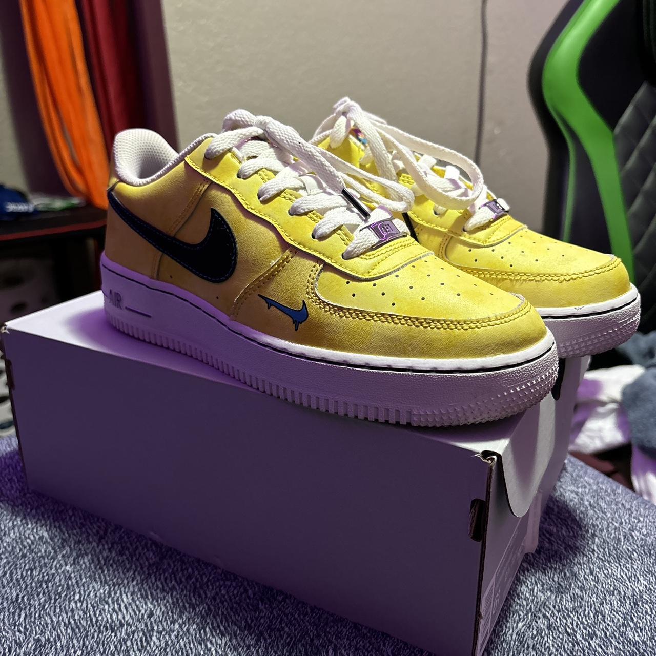 nike air force 1 lv8 peace love yellow