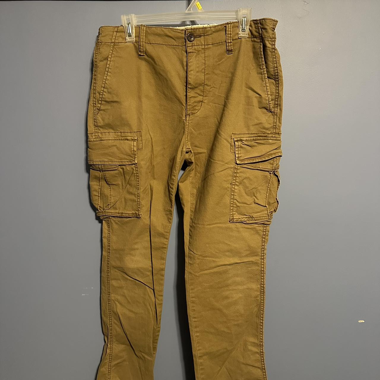 Old Navy Men's Cargo Pants Tan 32