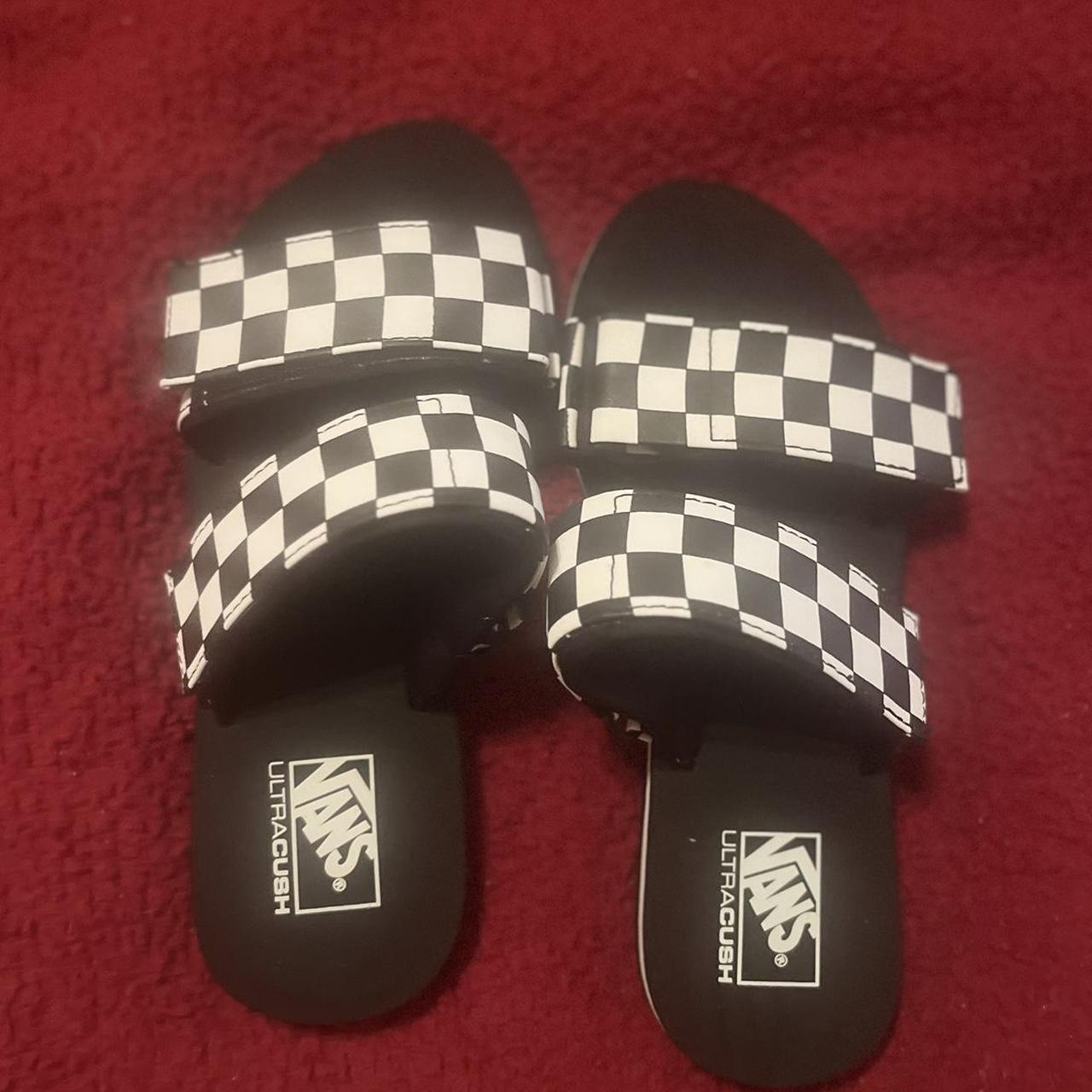 Checkerboard vans cayucas slide best sale