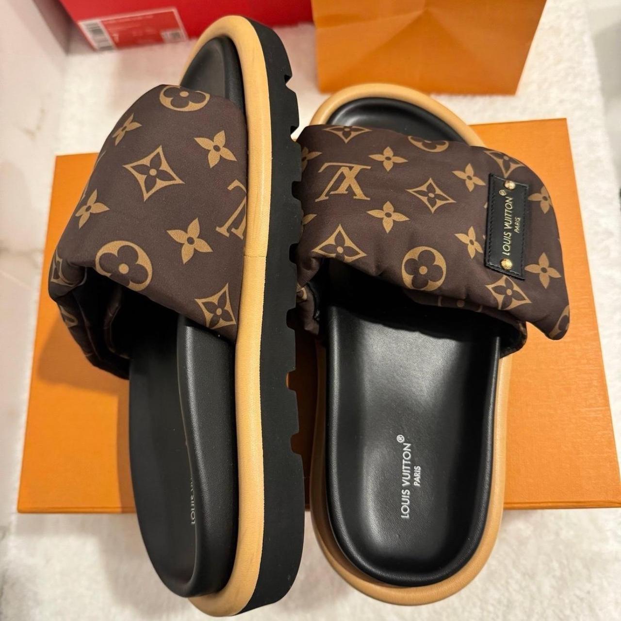 Louis Vuitton Pillow Flat Cocoa, Brand new