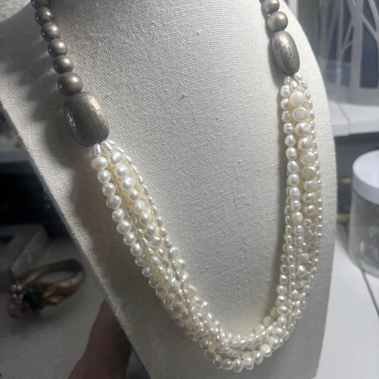 item listed by jennysjewelz