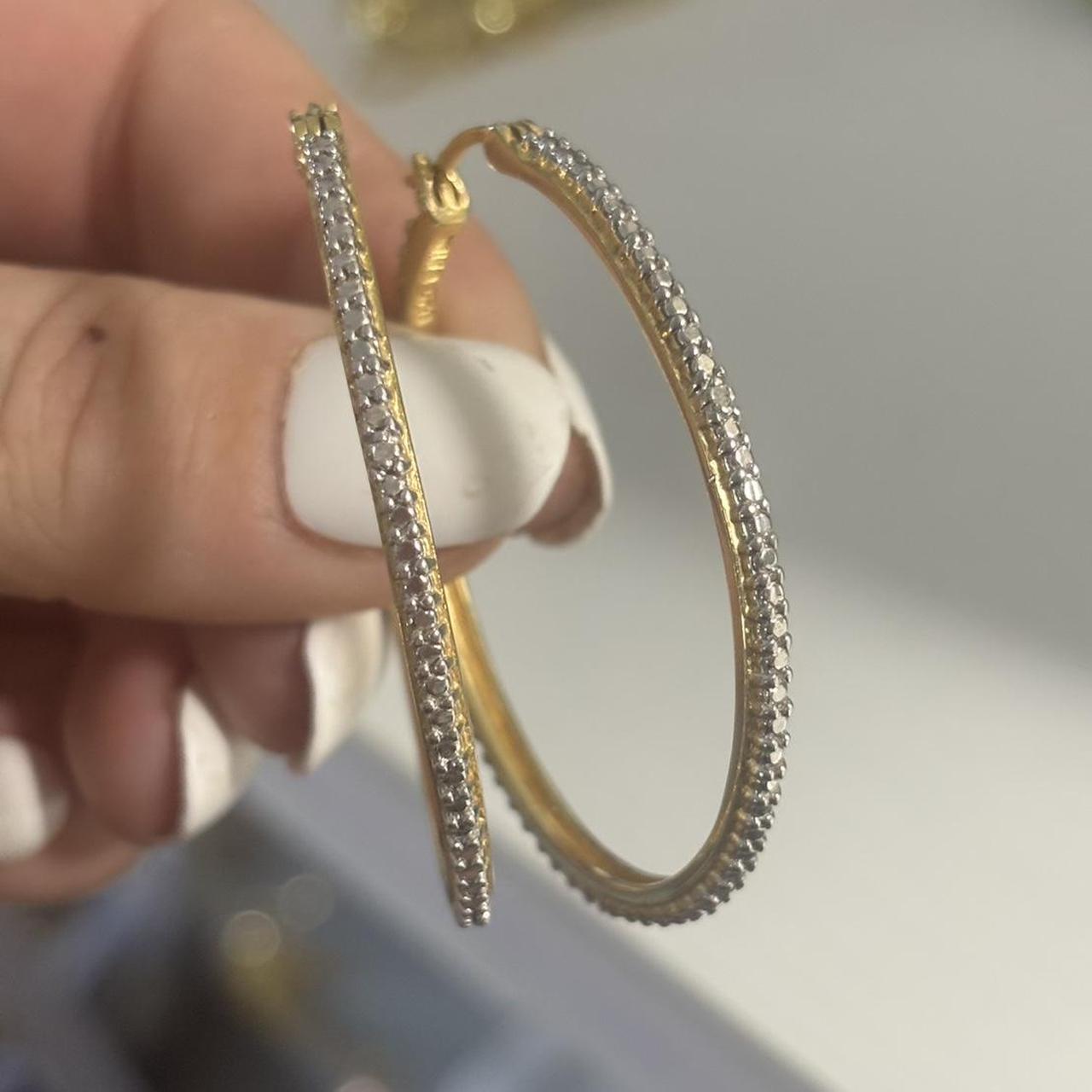 item listed by jennysjewelz