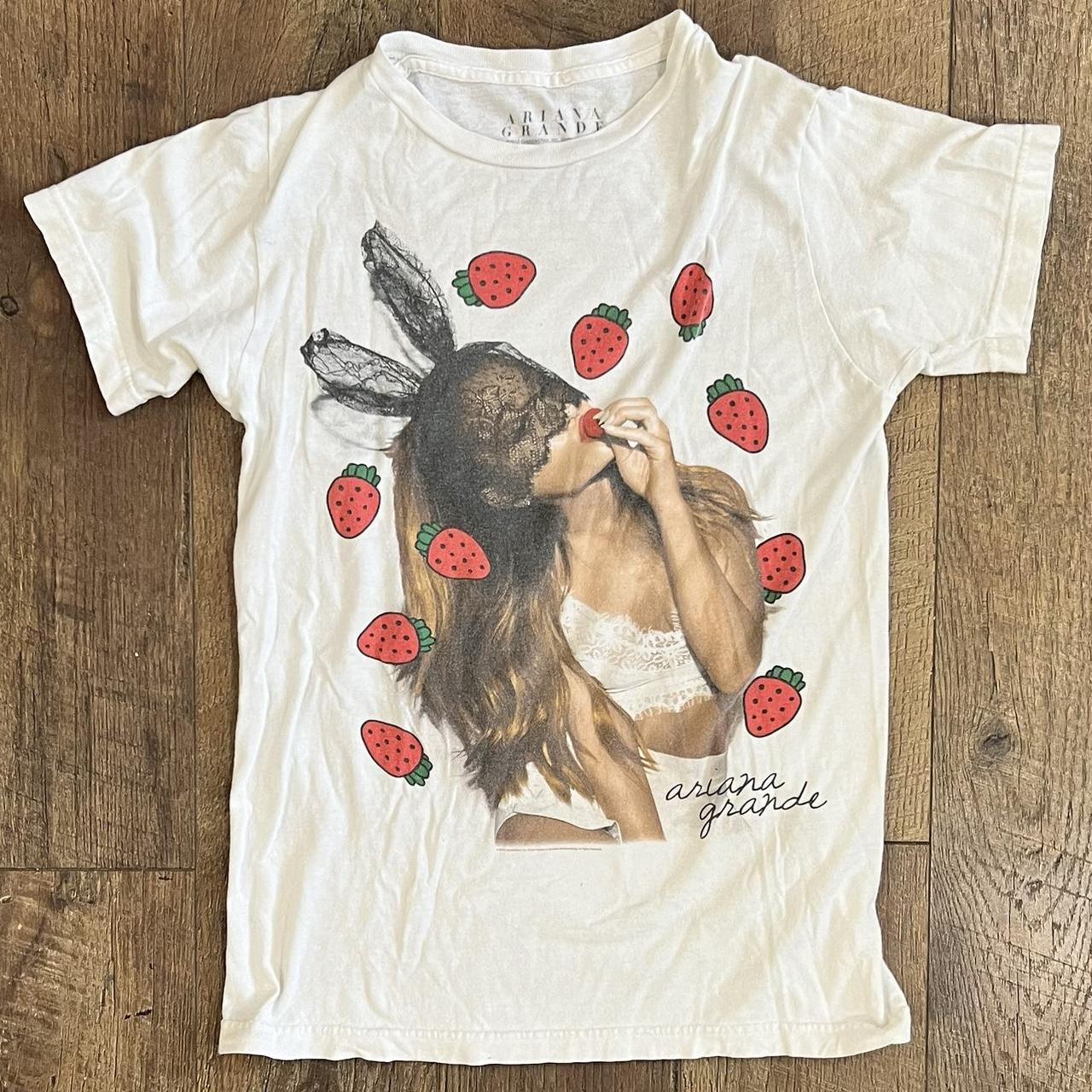 Ariana Grande Honeymoon Tour 2015 Vintage | Depop