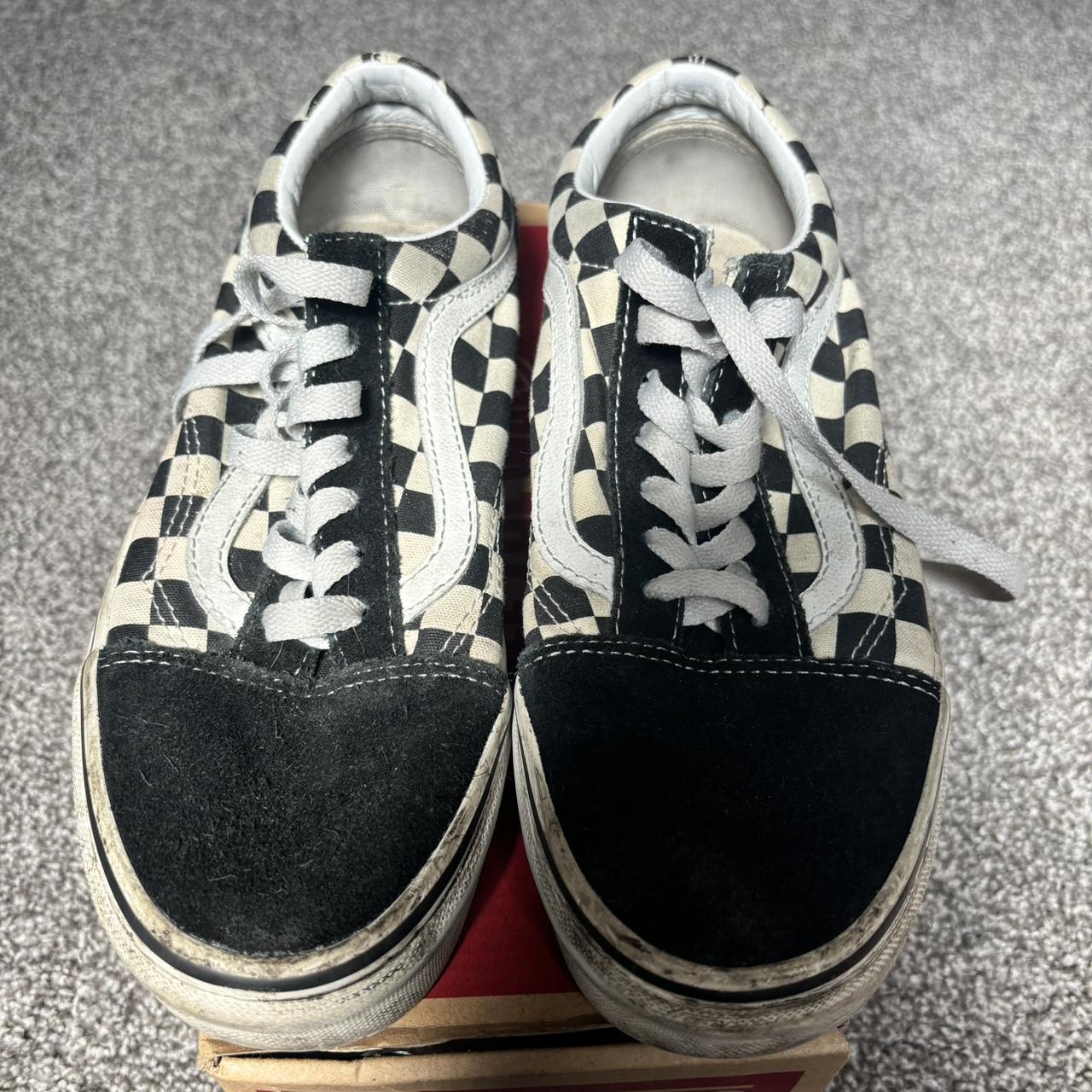 Black and white vans old skool checkerboard best sale