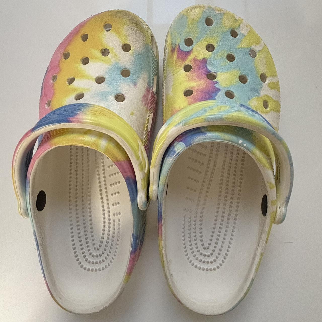 Pastel crocs tie dye online