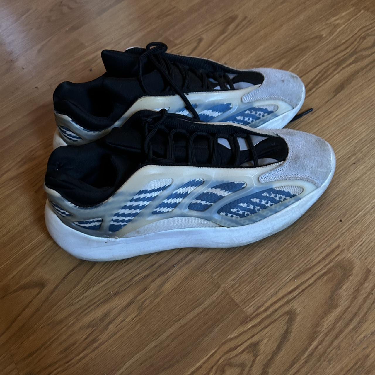 yeezy arzareth black