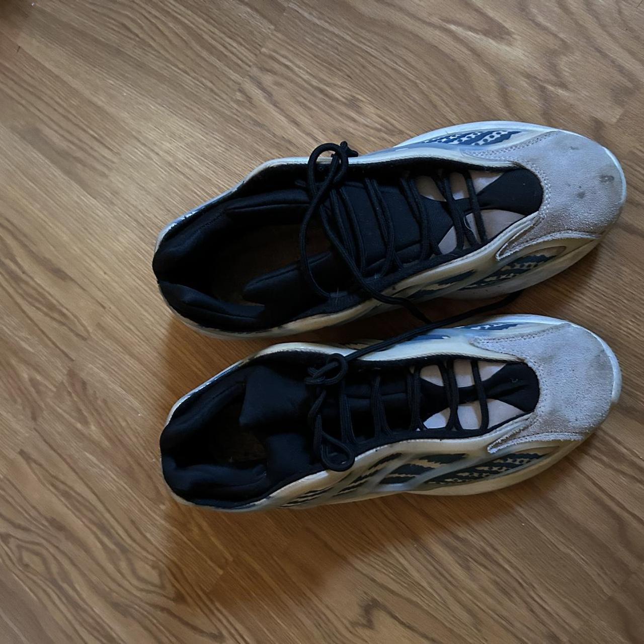 yeezy arzareth black