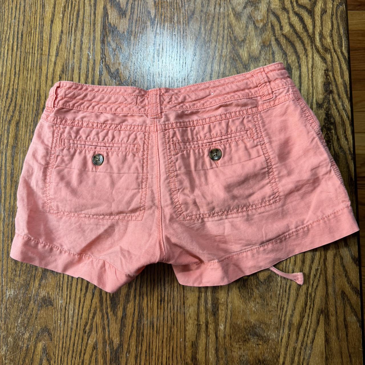 Pretty and pink!!! Love these cargo shorts so