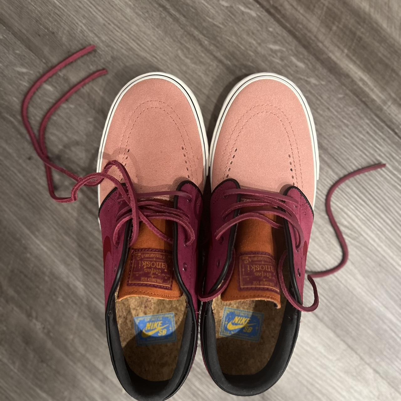 Nike SB Zoom Janoski burgundy and pink trainers New