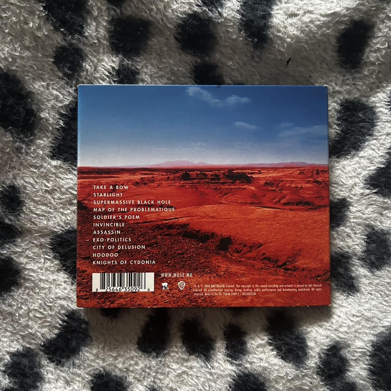 Muse - Supermassive Black Hole (Original Music Video), image size:1280x1280