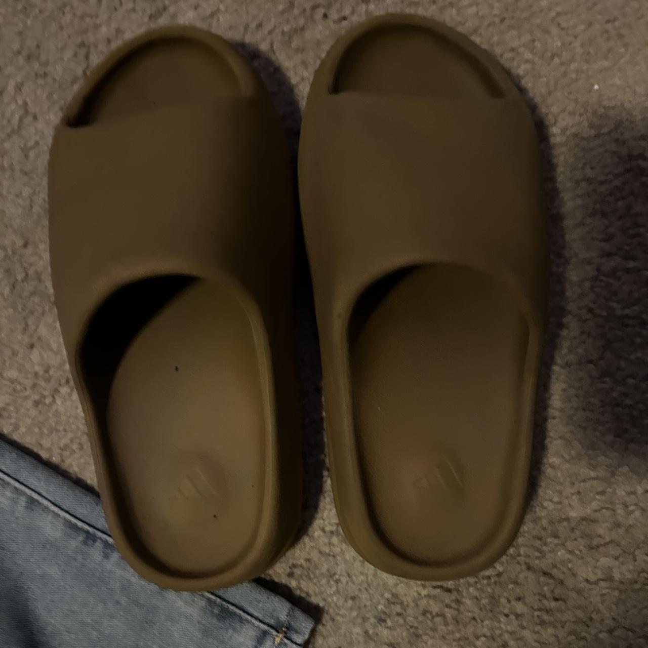 yeezy slides men price