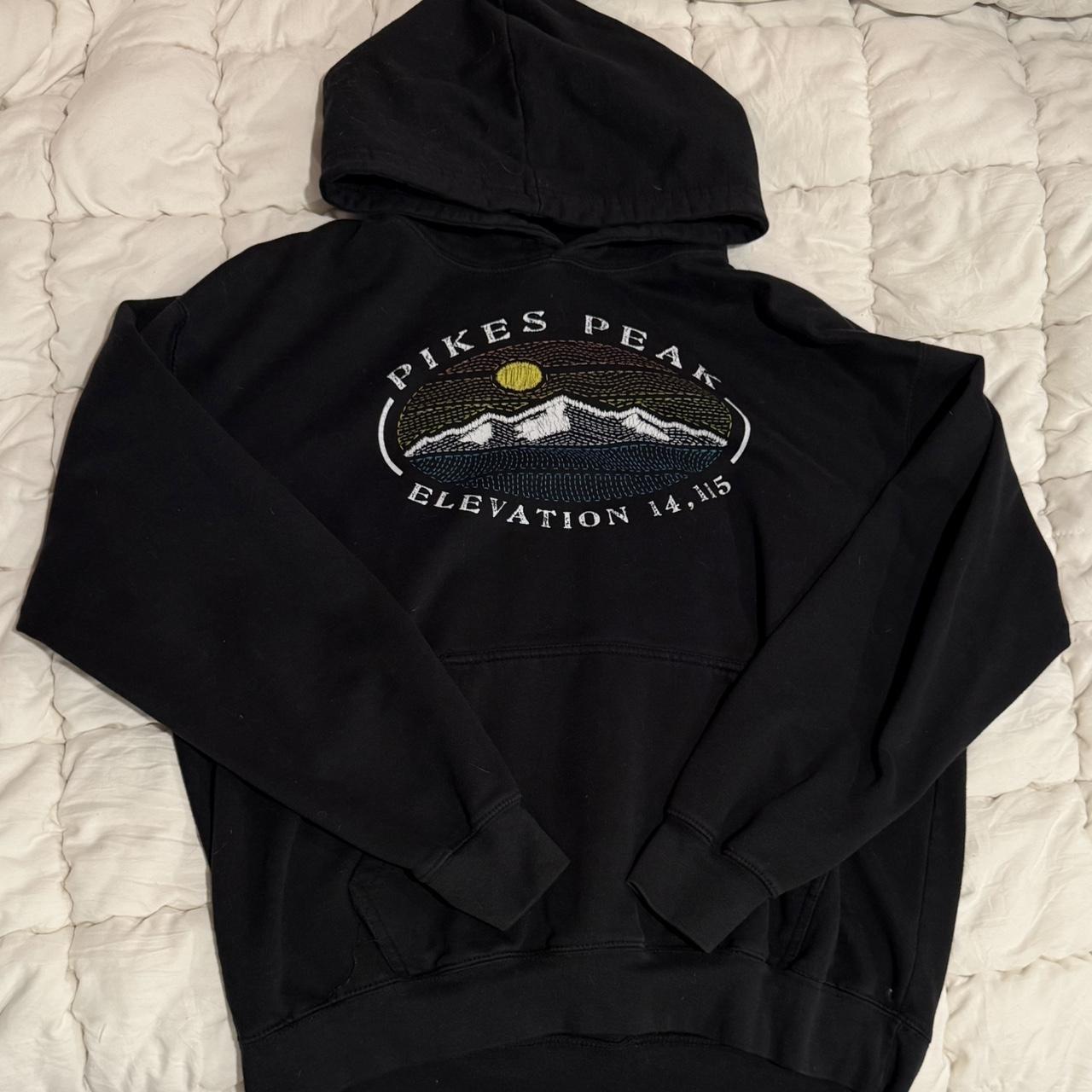 item listed by laylaniip
