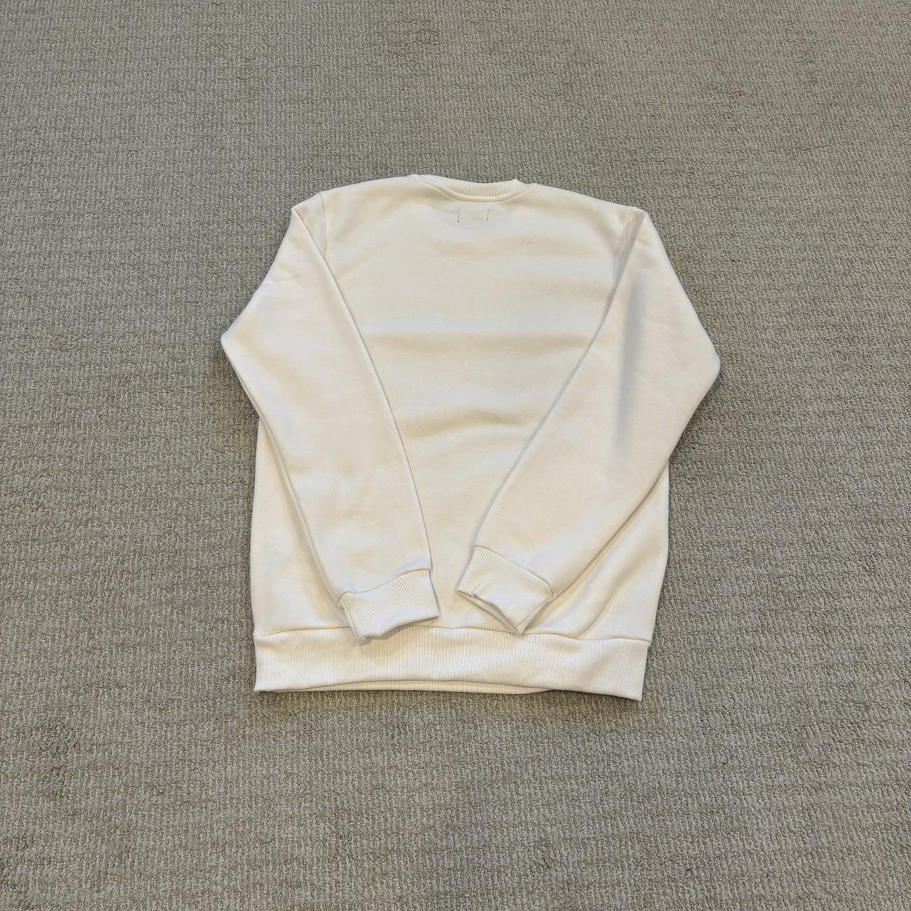 Cream and white crewneck sweatshirt from forever 21. Depop