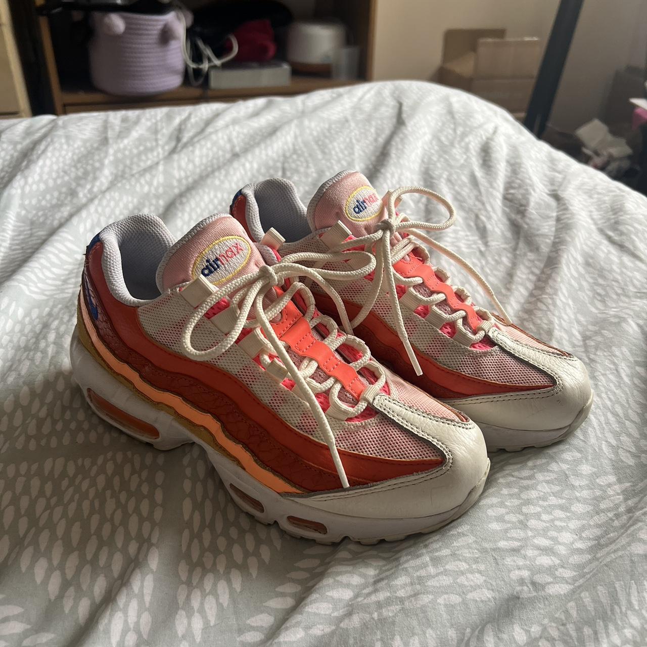 Orange air max 95 womens online