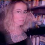 sarahparadox's profile picture