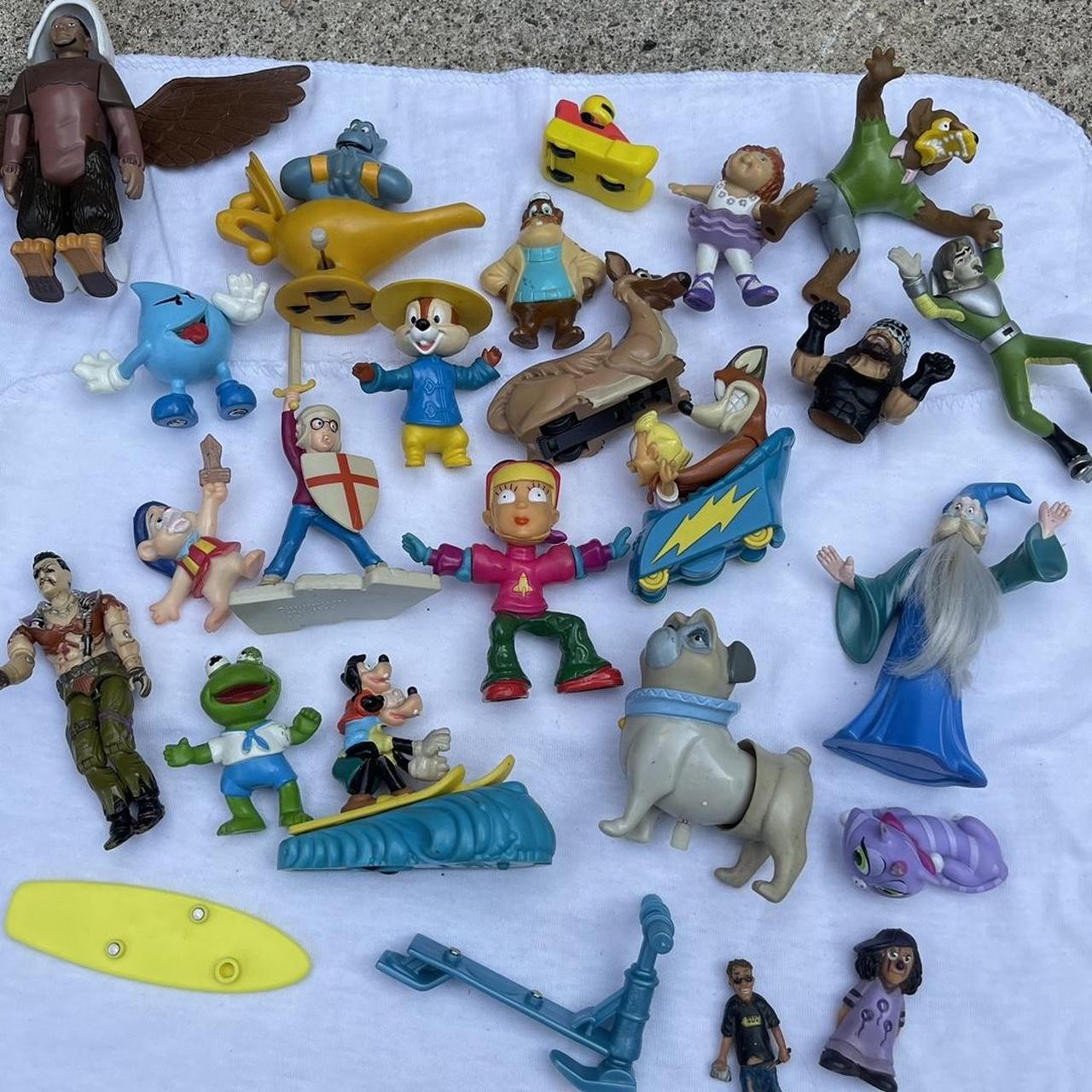 2000s Small Plastic Figures From The 90's 1980s-2000s Vintage