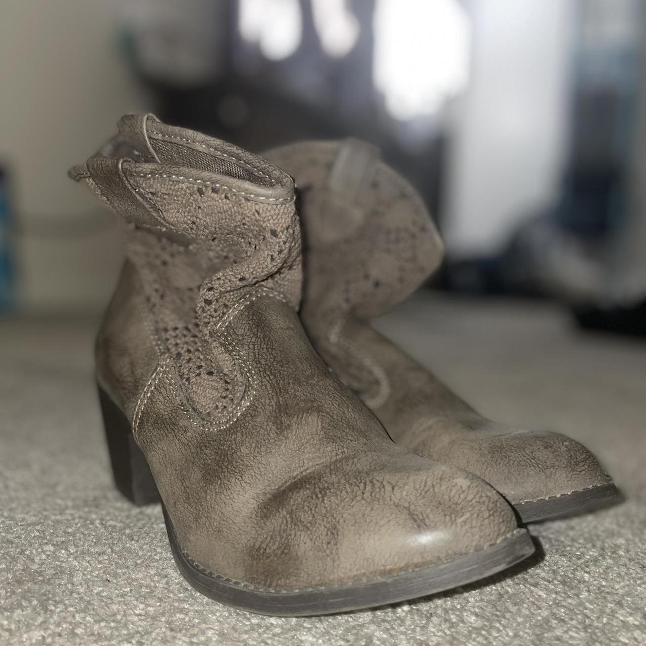 Greige taupe cowboy boots cowboyboots Super cute Depop