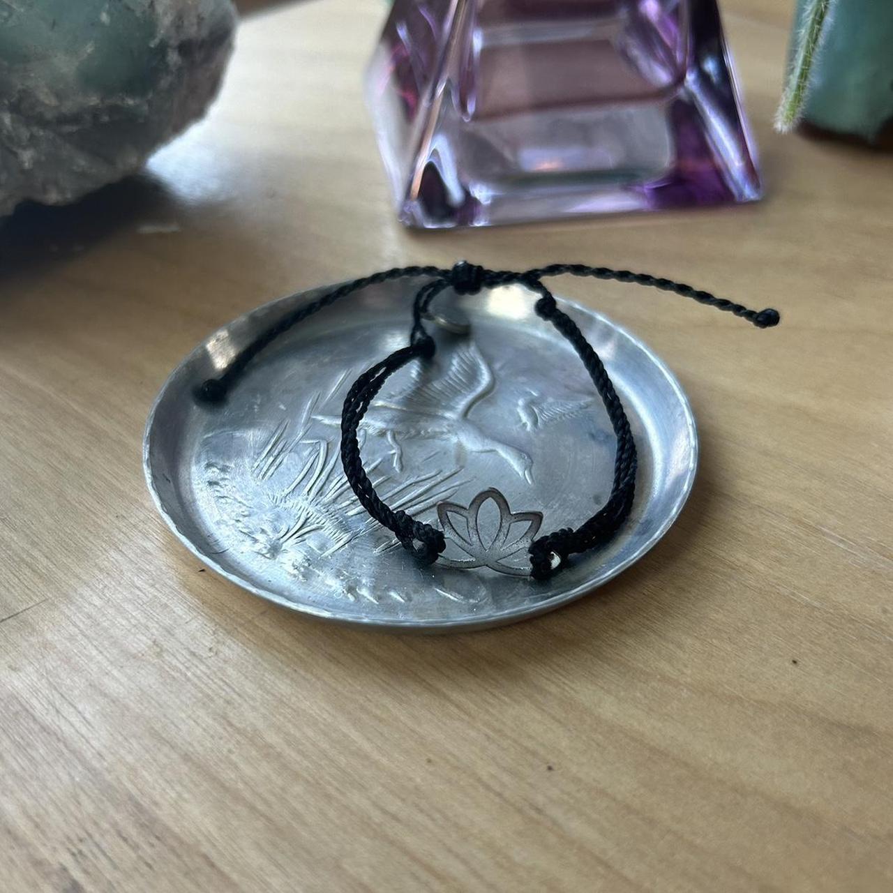 item listed by ollieclosetco