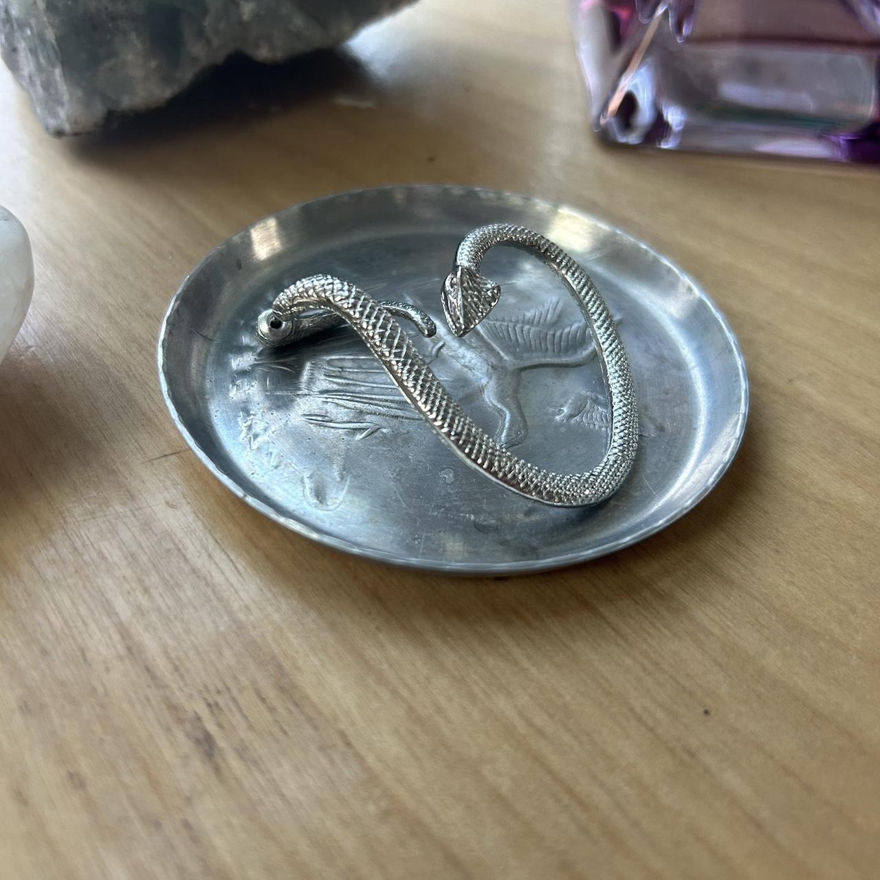 item listed by ollieclosetco