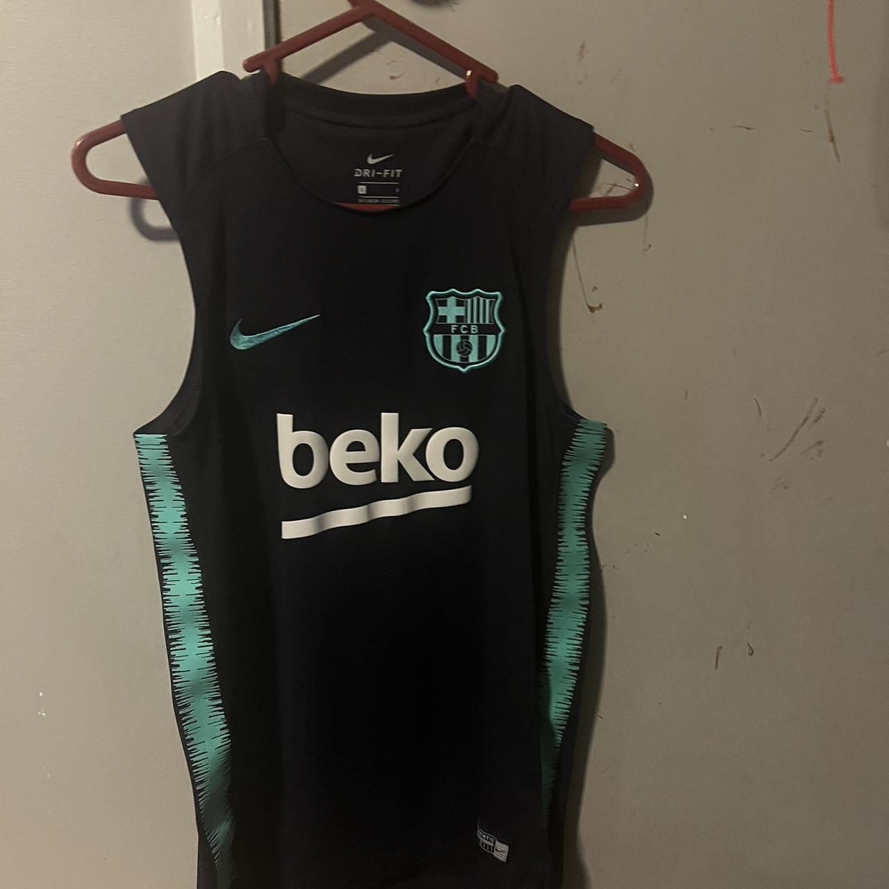 ウェア Barcelona 2011 sleeveless training wear Barcelona Dri-Fit Strike Sleeveless Training Top - String
