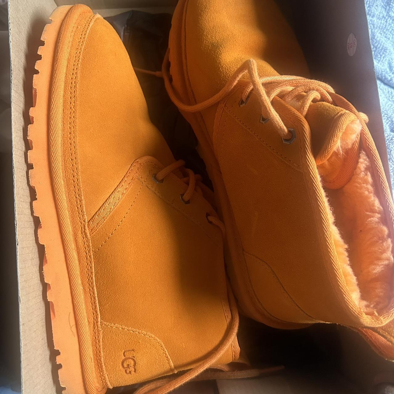 Orange neumel UGGs men, Worn once