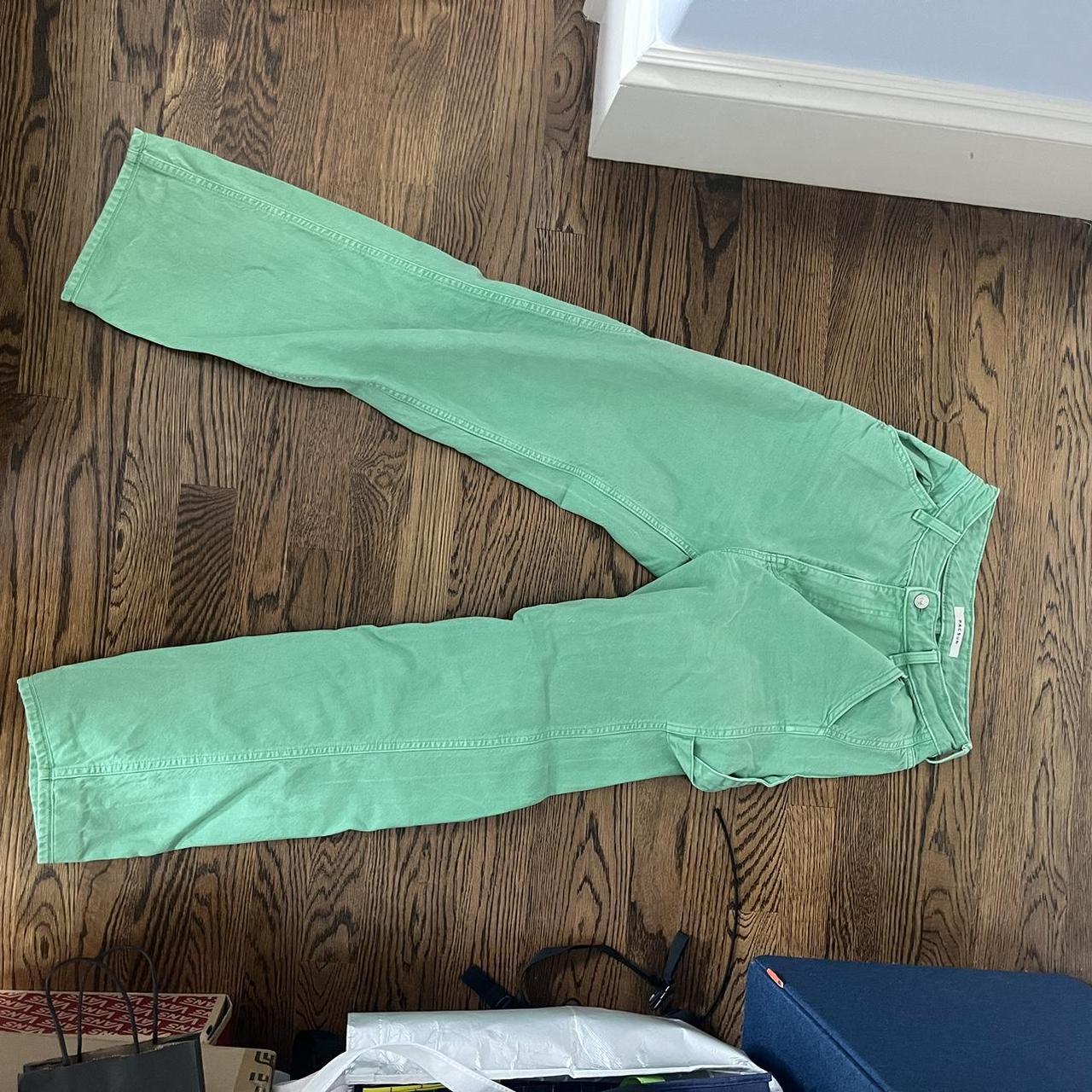 item listed by alexiet10