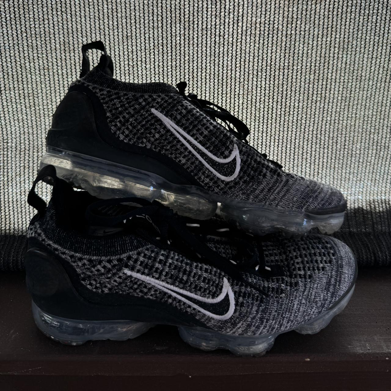 vapormax 3 black and white