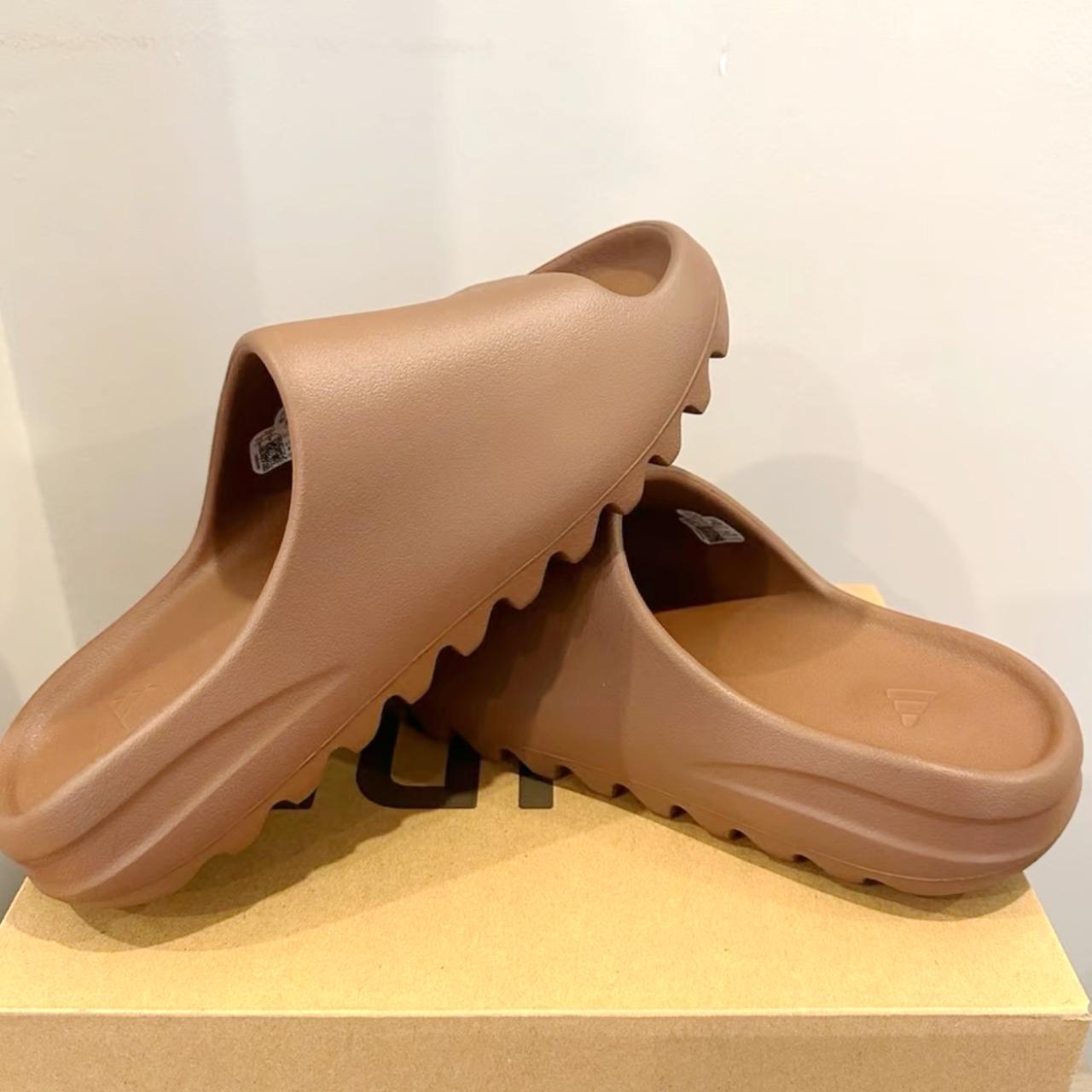 yeezy slippers brown