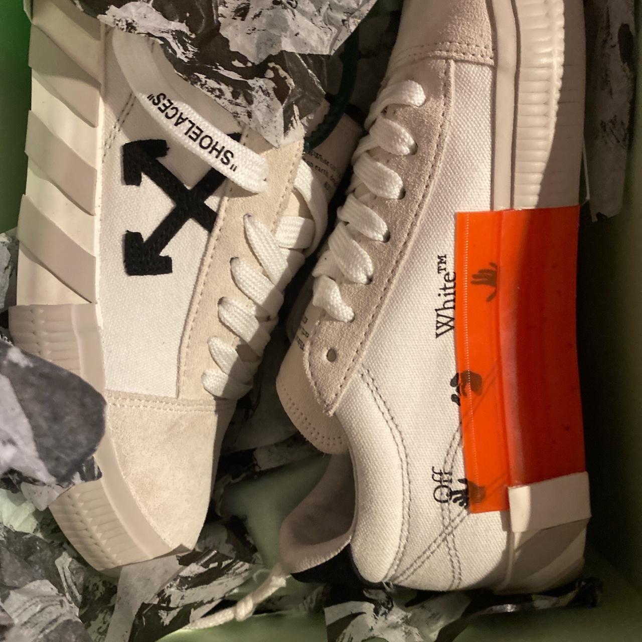 Off white wore once brand new box size 37.0