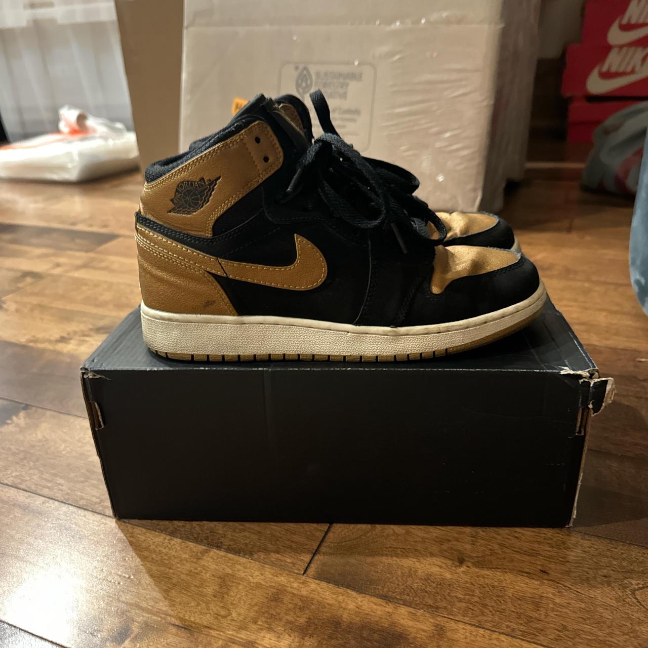 Air Jordan 1 Retro High BG Carmelo Anthony Size 5.5 Depop