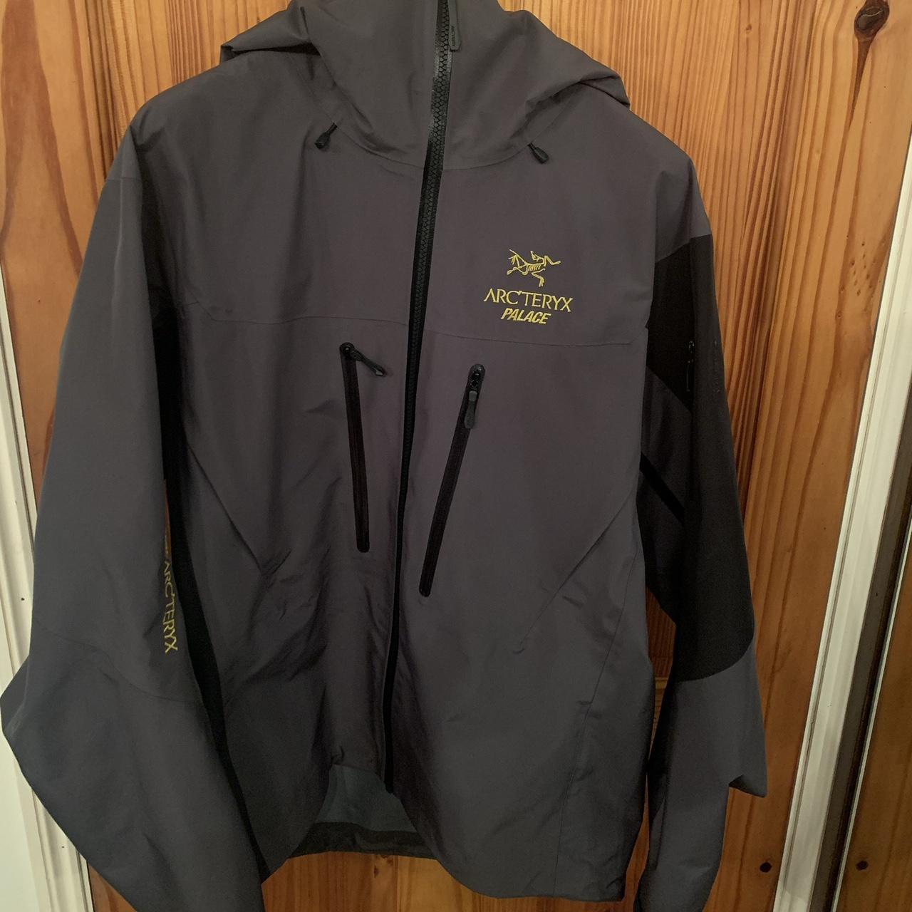 Palace x Oakley Nitrofuel Jacket SS23 New with tags | Depop