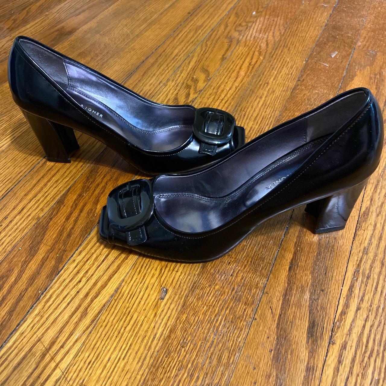 Etienne aigner heels deals