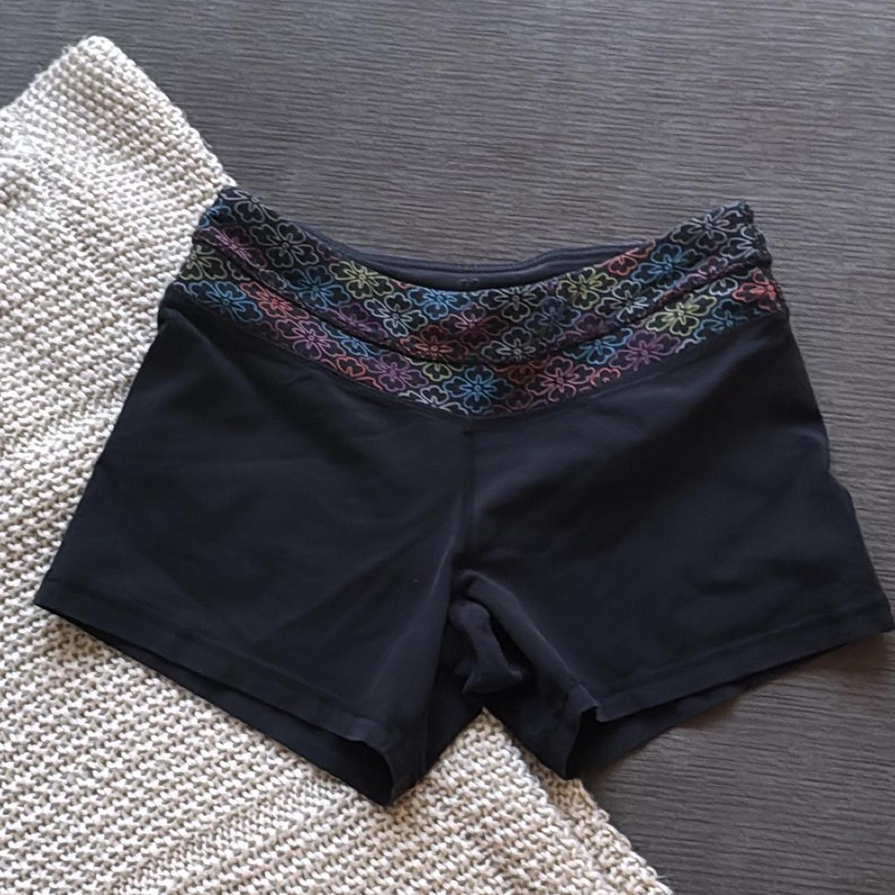 Old Navy Women's Shorts Black/Multi XS – Black cotton athletic