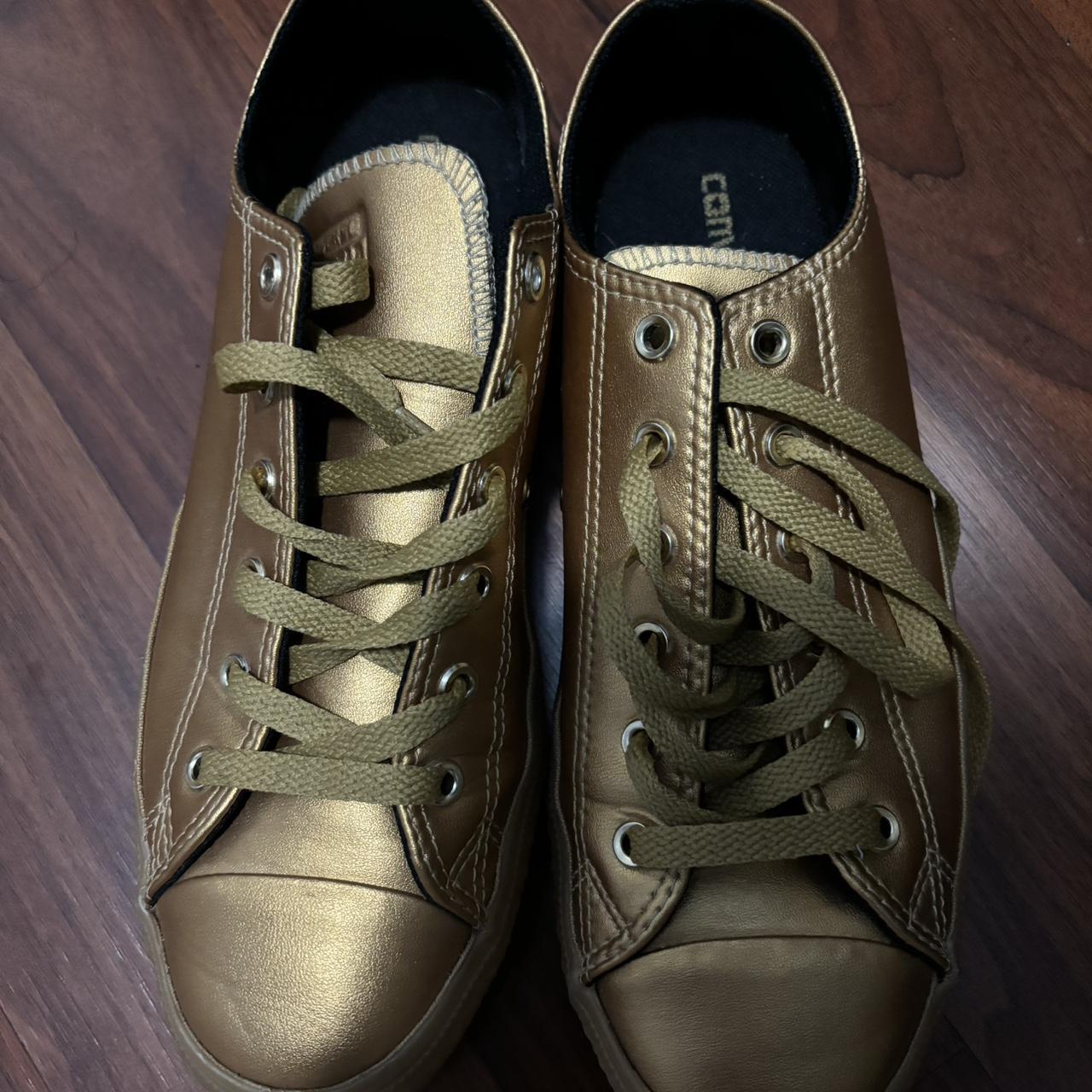 Junior 6 Gold converse Gently worn Fits women s. Depop