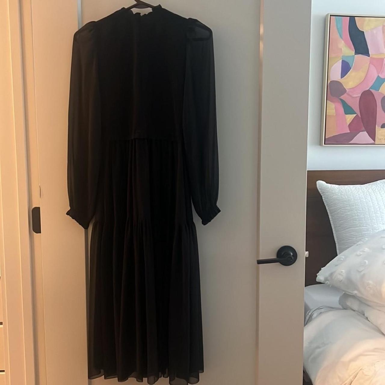 Aritzia- Wilfred Rosalyn Dress in Black Size online Small.