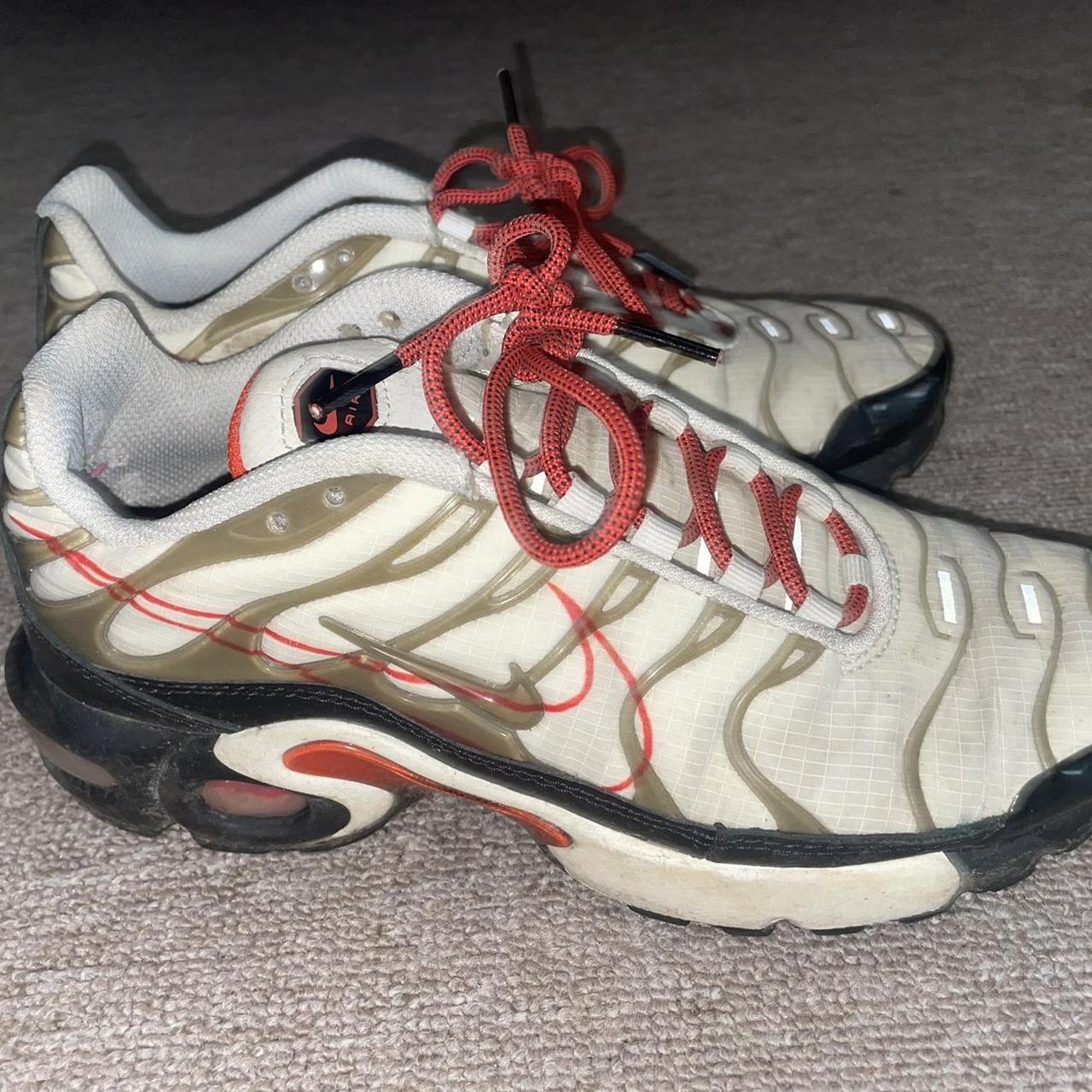 Nike TN, Cream, white, red and black Size