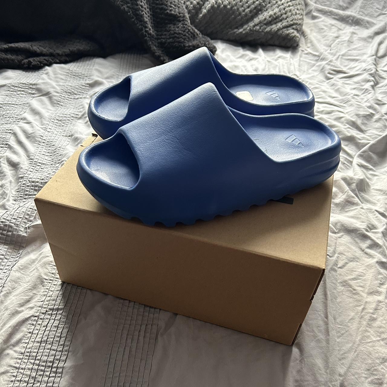 yeezy slides men nearby