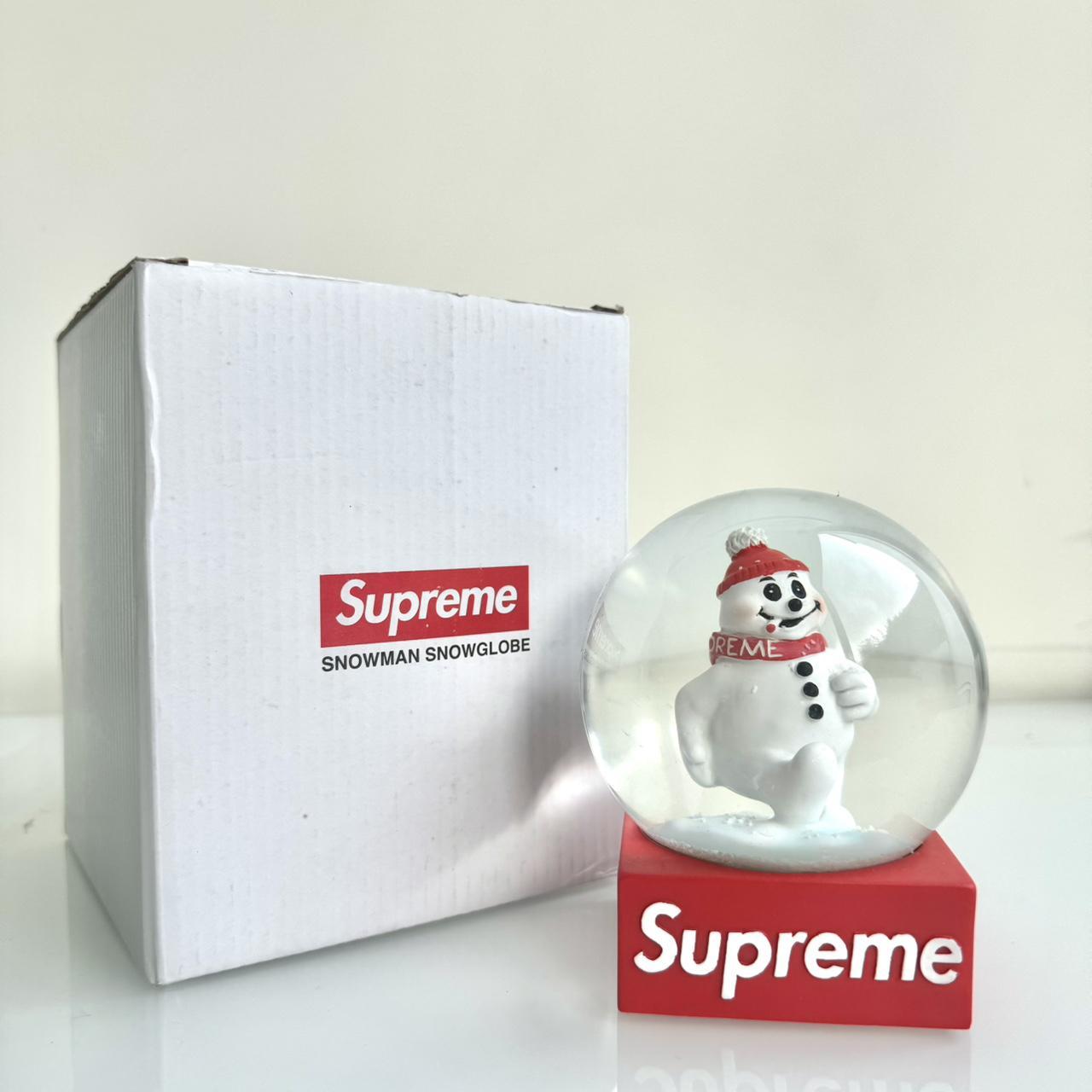 【新品未使用】 Supreme®/Snowman Snowglobe SUPREME Snowman Snowglobe Red JAPAN USED Rare | eBay