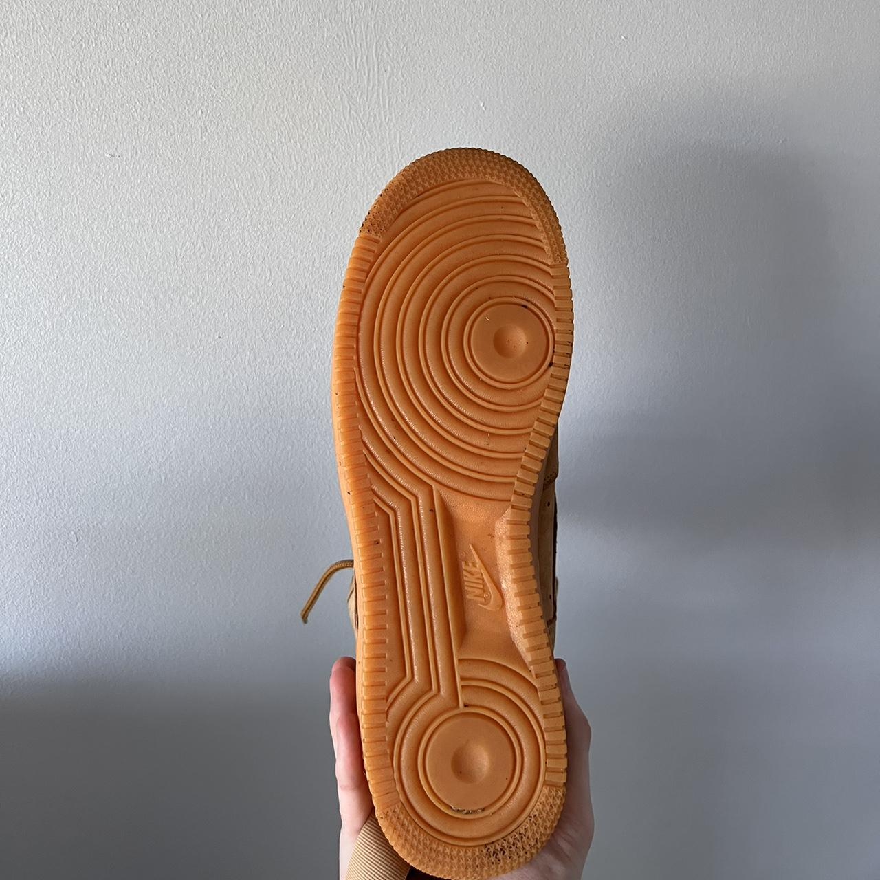 Nike Men's Tan Trainers | Depop