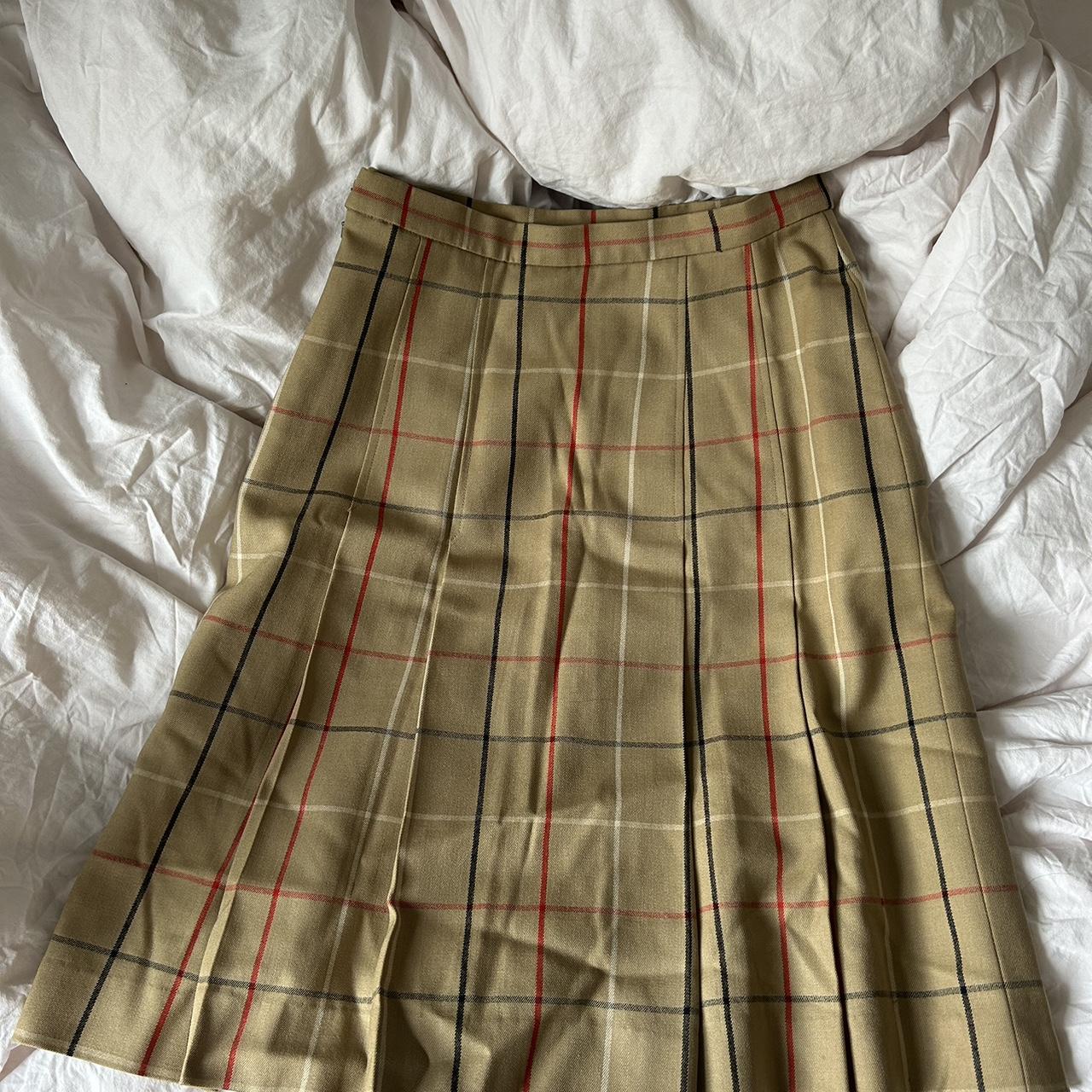 vintage burberry kilt midi skirt size xs some holes. Depop