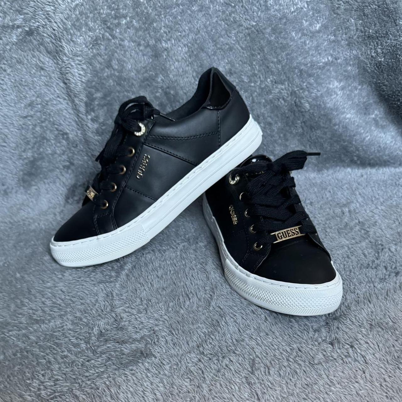 GUESS Los Angeles sneakers with gold details