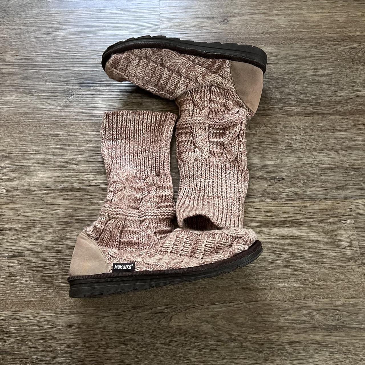 Pink mukluks boots online