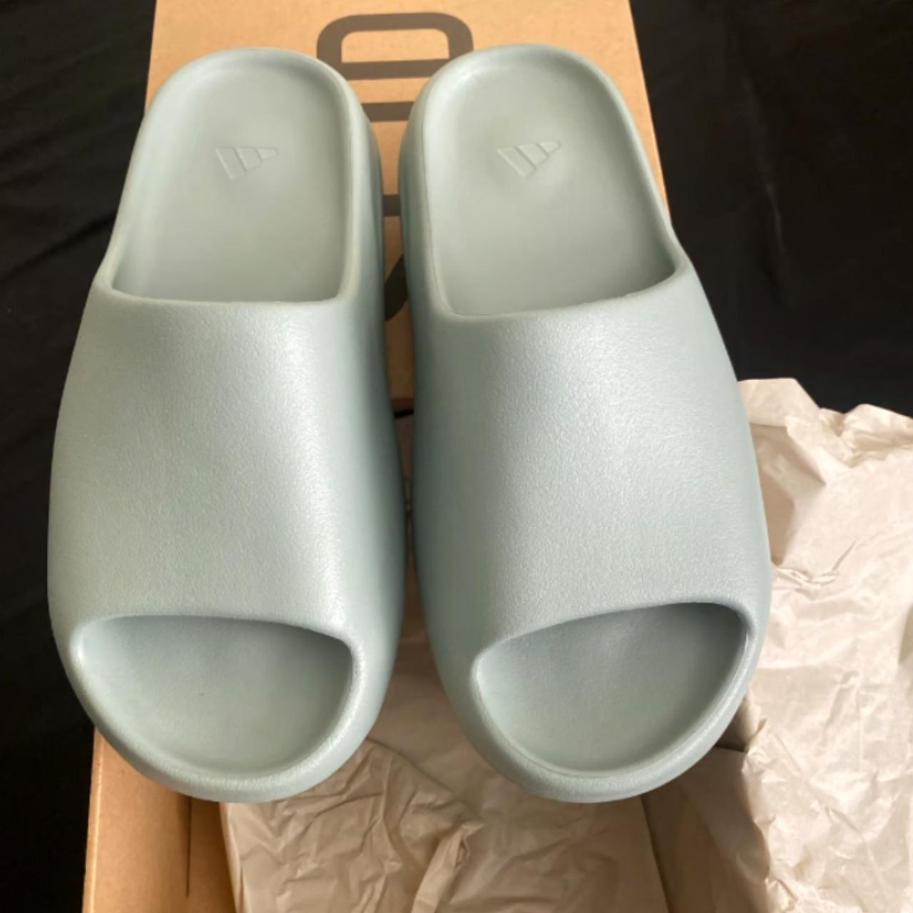 yeezy slide 11