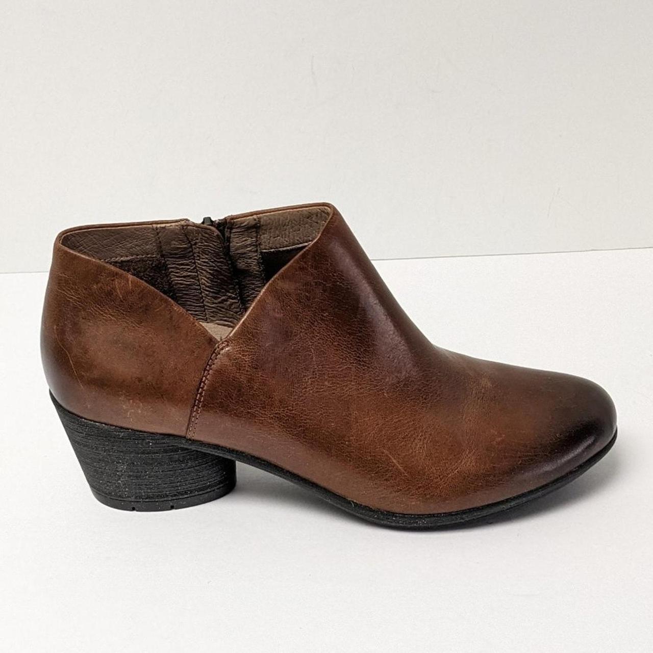 Dansko Raina ankle booties for women in good. Depop