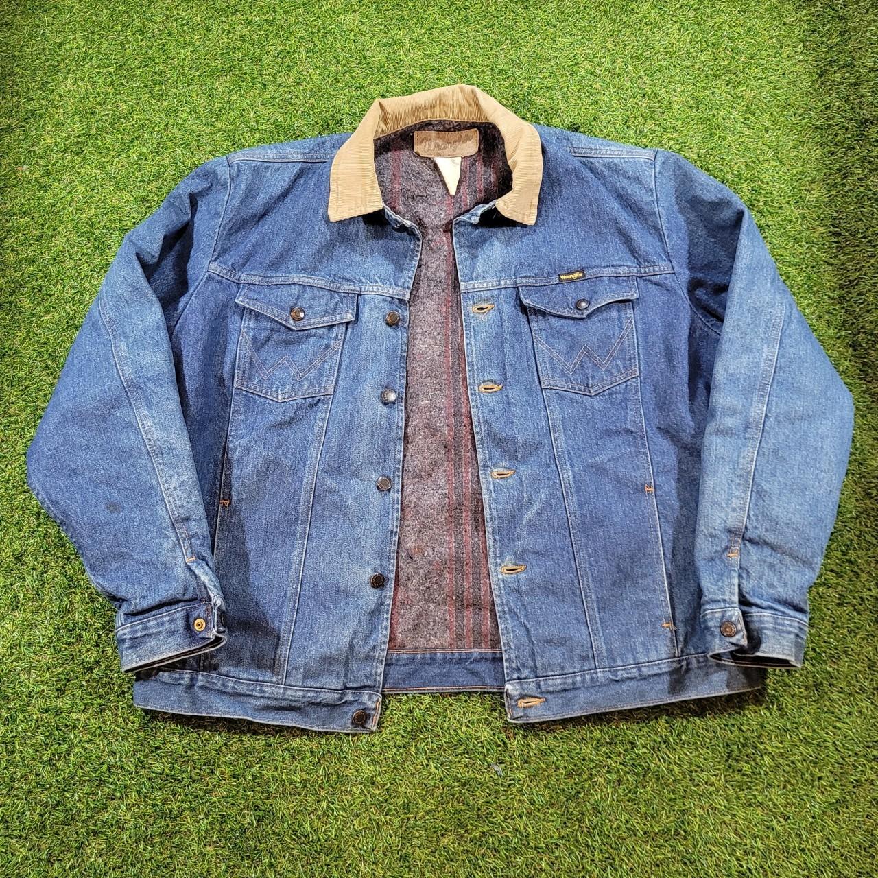 Denim jacket-y2k - Depop