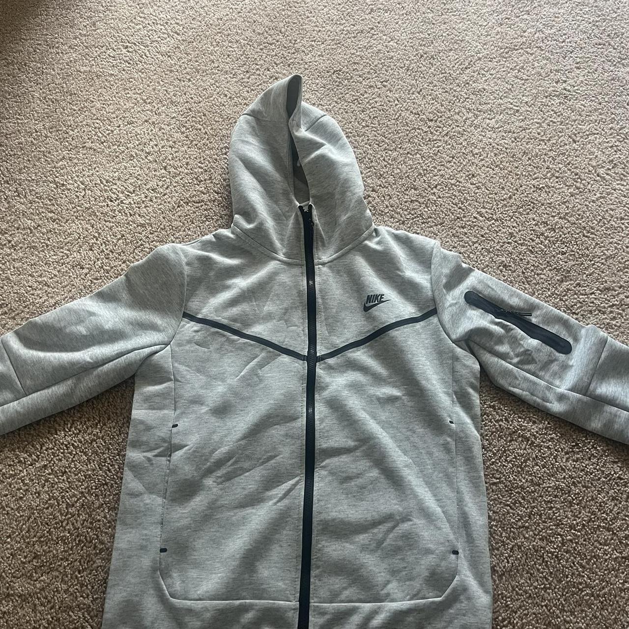 mens nike tech fleece hoodie grey