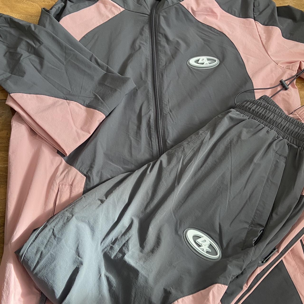 item listed by ayyclcks