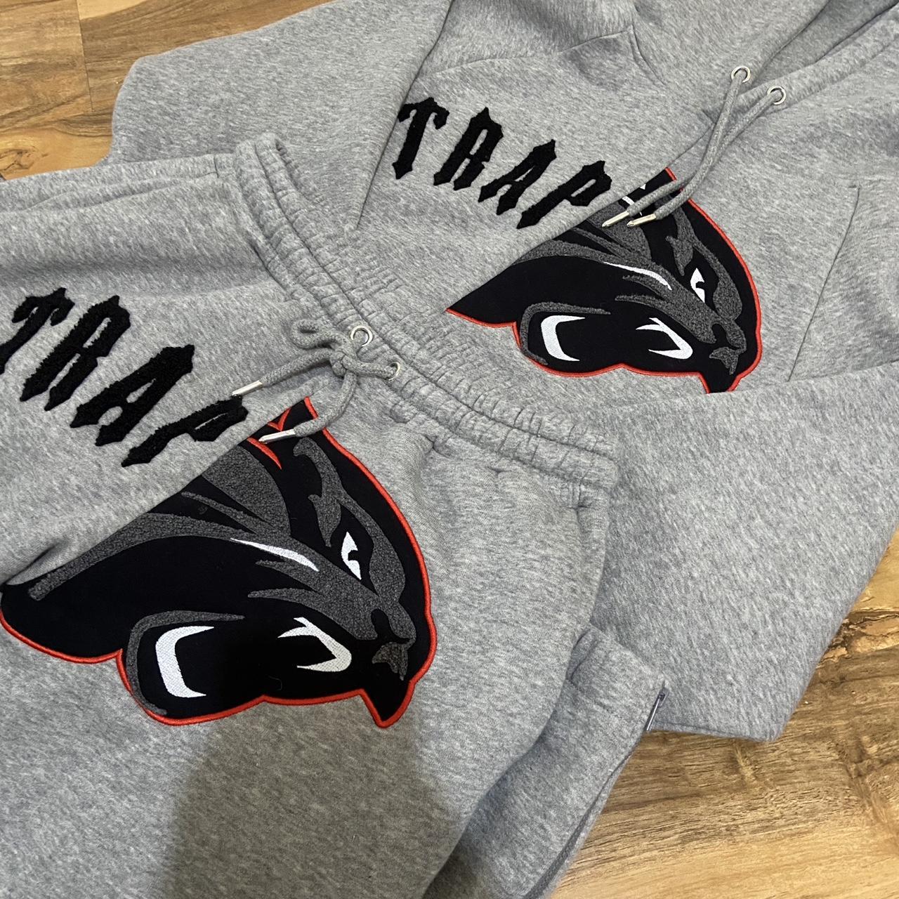 item listed by ayyclcks